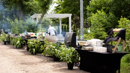 Impreza plenerowa nad jeziorem w Zakątku Ruczaj